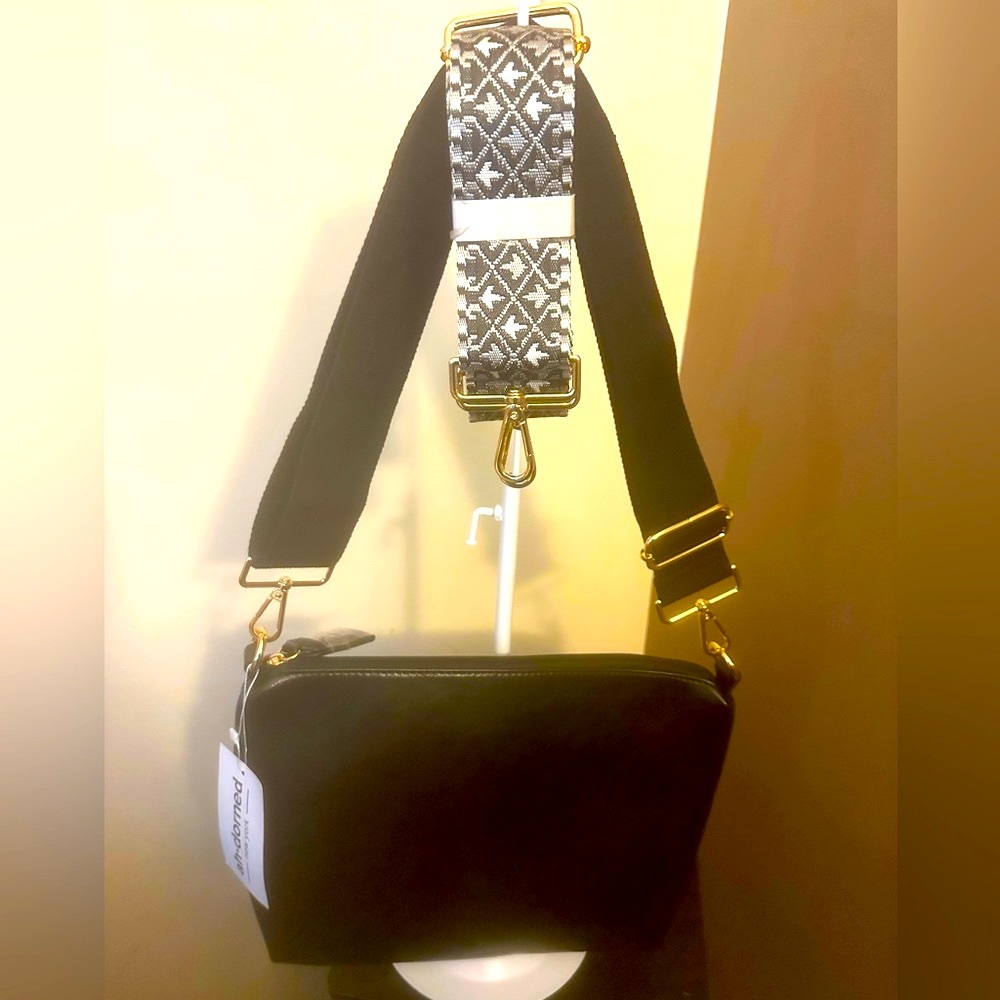 🥰♥️NEW Ah-dorned New York Shoulder Bag (2) Straps